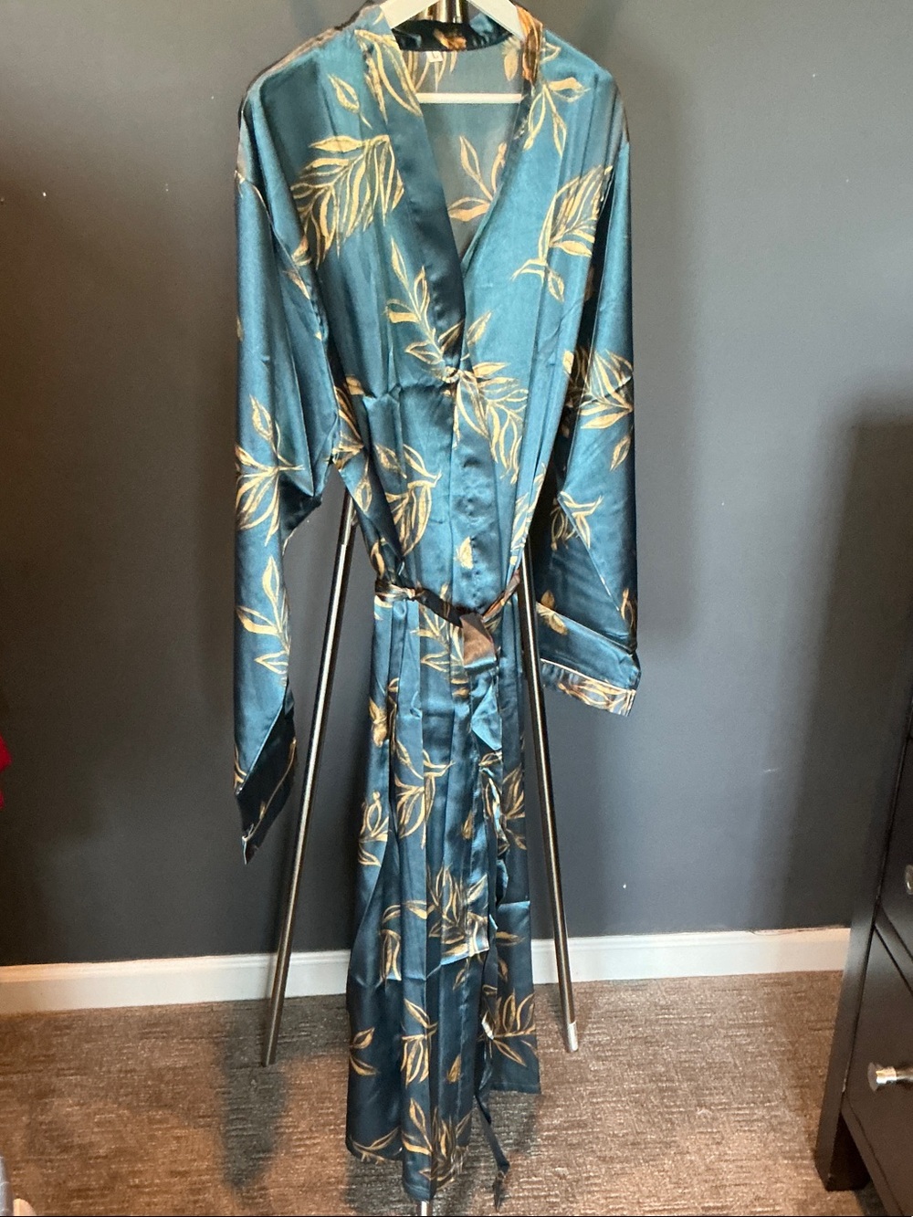 NWOT Floral Print Kimono Robe in Teal and Gold